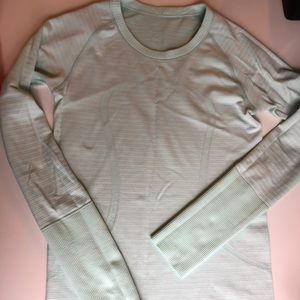 Lululemon Swiftly Tech Crew LS size 6